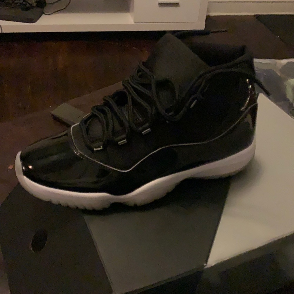 Jordan 11 jubilee size 10
